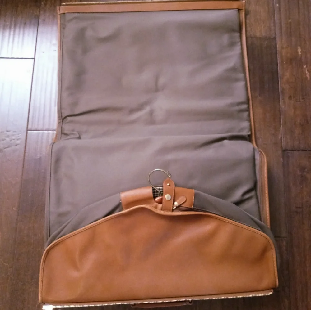 Ghurka No. 83 Leather Garment Bag